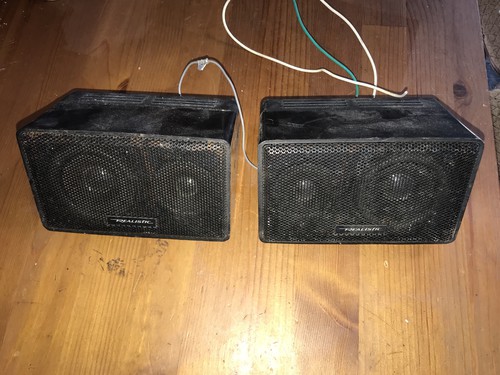 Realistic Two Way Speaker System